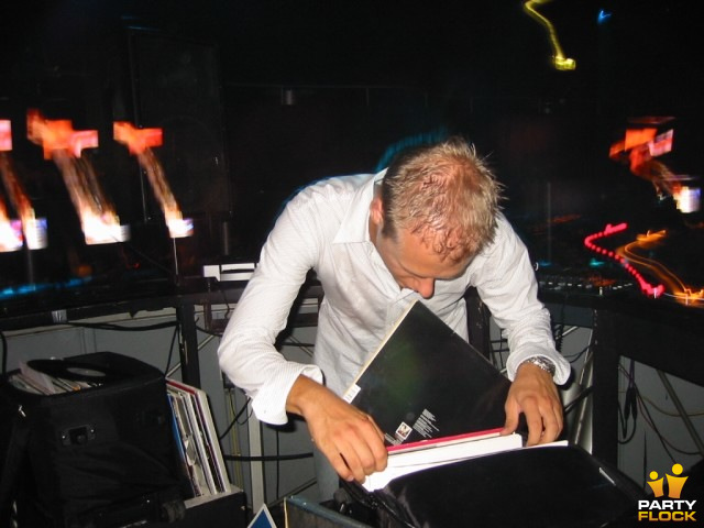 foto Xtra Large, 16 augustus 2003, Kingdom the Venue, met Armin van Buuren