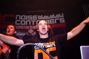 foto Noisecontrollers, 8 mei 2010, Outland, Rotterdam #587817