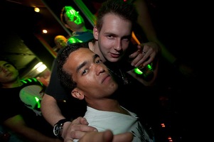 foto Noisecontrollers, 8 mei 2010, Outland, Rotterdam #587845