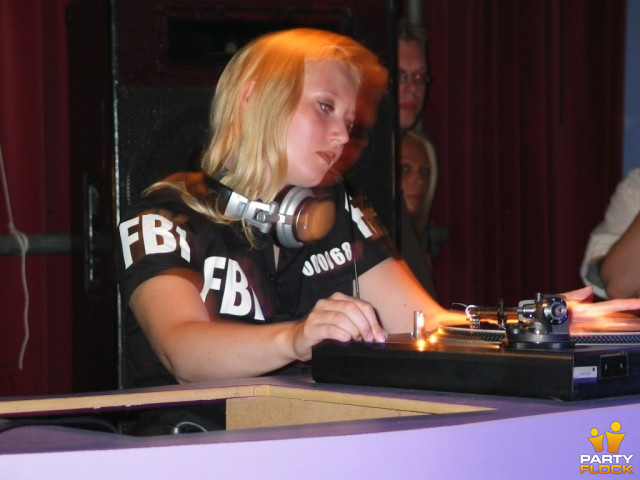 foto I Hate Trance, 16 augustus 2003, De Waakzaamheid, met Miss Hysteria