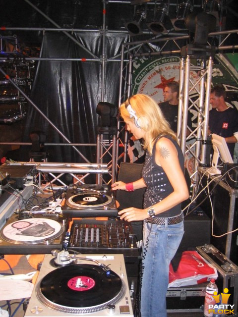 foto Dancehill, 23 augustus 2003, Centrum Tilburg, met Miss Djax