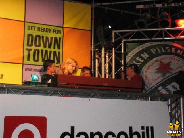 foto Dancehill, 23 augustus 2003, Centrum Tilburg, met Miss Djax