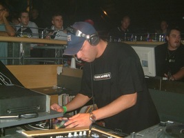 foto Megarave, 22 augustus 2003, Peppermill, Heerlen #59639