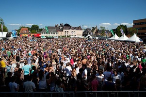 foto Dancetour Leeuwarden, 4 juli 2010, Oldehoofsterkerkhof, Leeuwarden #601220