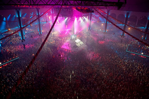 foto De Q-dance Feestfabriek, 10 juli 2010, Amsterdam ArenA, Amsterdam #602212