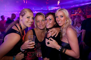 foto De Q-dance Feestfabriek, 10 juli 2010, Amsterdam ArenA, Amsterdam #602255