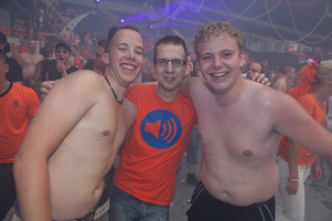 foto De Q-dance Feestfabriek, 10 juli 2010, Amsterdam ArenA, Amsterdam #602304