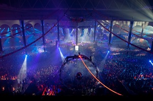 foto De Q-dance Feestfabriek, 10 juli 2010, Amsterdam ArenA, Amsterdam #602305