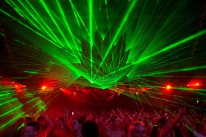 foto De Q-dance Feestfabriek, 10 juli 2010, Amsterdam ArenA, Amsterdam #602315