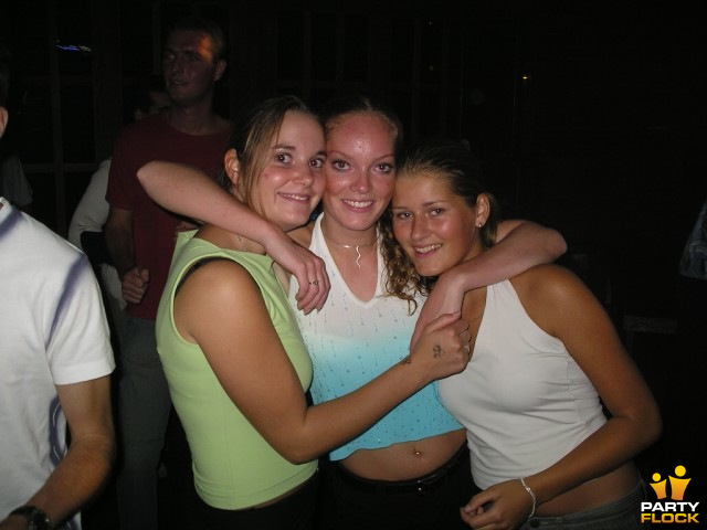 Foto's PartyBase, 29 augustus 2003, 't Centrum, Wintelre