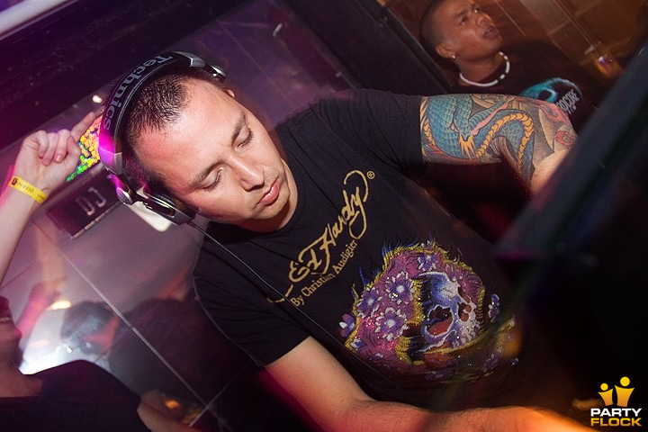 foto DJ Freeze Deadly B-day, 8 oktober 2010, De Brouwer, met System Overload