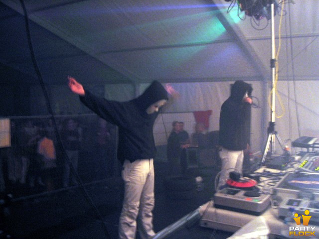 foto House Vs Hiphop, 13 september 2003, Prins Bernard Plantsoen, met Angerfist