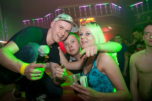 foto De wereld draait hardstyle, 15 april 2011, Bob's, Uitgeest #650003