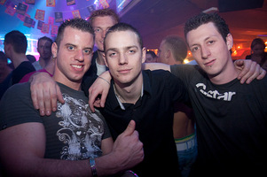 foto De wereld draait hardstyle, 15 april 2011, Bob's, Uitgeest #650006