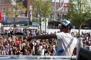 foto Bevrijdingsdag Enschede, 5 mei 2011, Van Heekplein, Enschede #653454