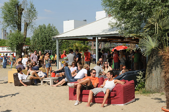 Foto's Openingsfeest Strand Oog in Al, 8 mei 2011, SOIA - Strand Oog in Al, Utrecht