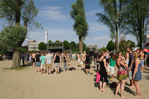 foto Openingsfeest Strand Oog in Al, 8 mei 2011, SOIA - Strand Oog in Al, Utrecht #653660