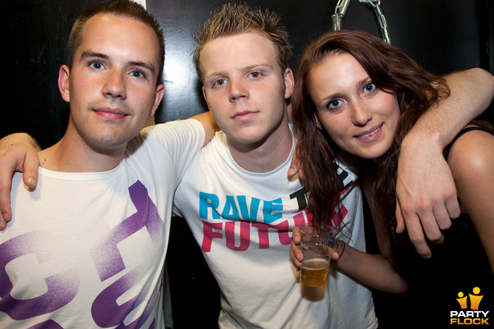 foto Slaves to the Rave, 14 mei 2011, Outland