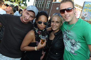 foto Stereo Sunday, 3 juli 2011, Kazerneterrein Venlo-Blerick, Blerick #664570