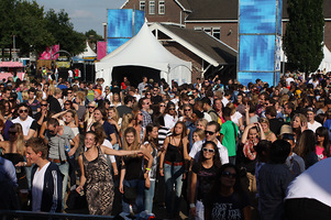 foto Stereo Sunday, 3 juli 2011, Kazerneterrein Venlo-Blerick, Blerick #664577