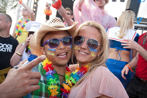 foto Luminosity Beach Festival, 2 juli 2011, Riche, Zandvoort #664710