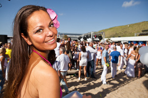 foto Touch at the Sea, 9 juli 2011, Vroeger, Bloemendaal aan zee #665678