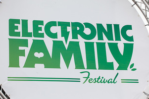 foto Electronic Family, 30 juli 2011, Amsterdamse Bos, Amstelveen #668568