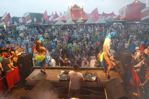 foto Dance Valley, 6 augustus 2011, Spaarnwoude, Velsen-Zuid #670234