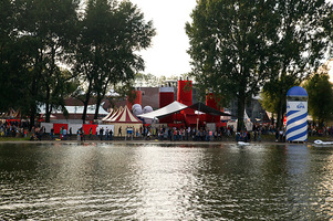 foto Loveland Festival, 13 augustus 2011, Sloterpark, Amsterdam #671683