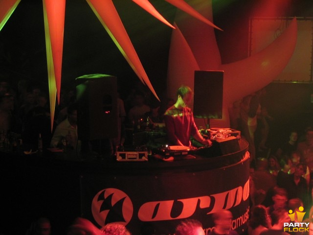 foto Xtra Large, 25 oktober 2003, Kingdom the Venue, met Armin van Buuren