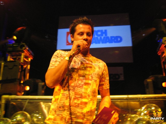 foto Dutch DJ Award, 29 oktober 2003, Arena, met Mark Norman