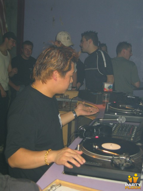 foto I Hate Trance, 31 oktober 2003, De Waakzaamheid, met Akira