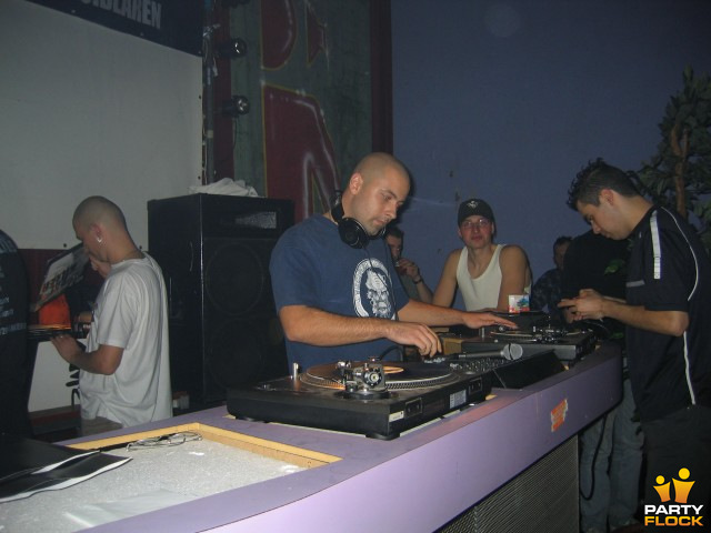 foto I Hate Trance, 31 oktober 2003, De Waakzaamheid, met Onrust
