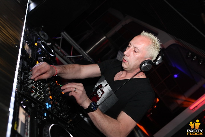 foto Puzzy Deluxe, 24 maart 2012, Crystal Venue, met Johan Gielen