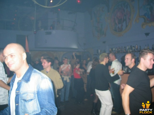Foto's House Party Two, 15 november 2003, De Waakzaamheid, Koog aan de Zaan