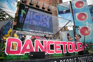 foto Dancetour, 8 juli 2012, Oldehoofsterkerkhof, Leeuwarden #721512