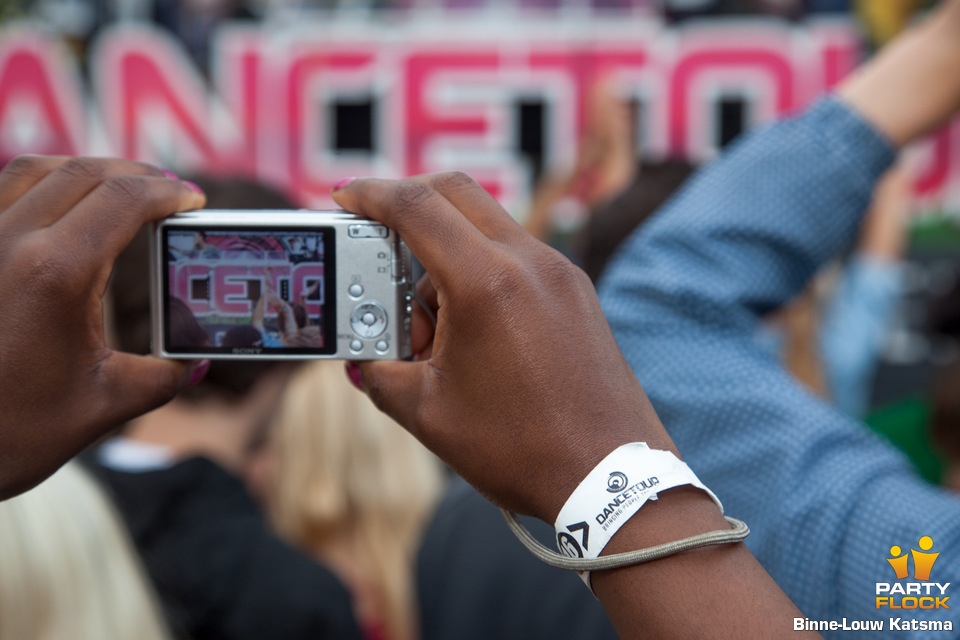 foto Dancetour, 8 juli 2012, Oldehoofsterkerkhof