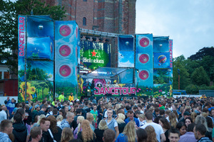 foto Dancetour, 8 juli 2012, Oldehoofsterkerkhof, Leeuwarden #721616