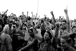 foto Ferry Corsten on the beach, 12 augustus 2012, Fuel, Bloemendaal aan zee #727745