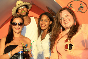 foto Click at the beach, 12 augustus 2012, Woodstock 69, Bloemendaal aan zee #727877