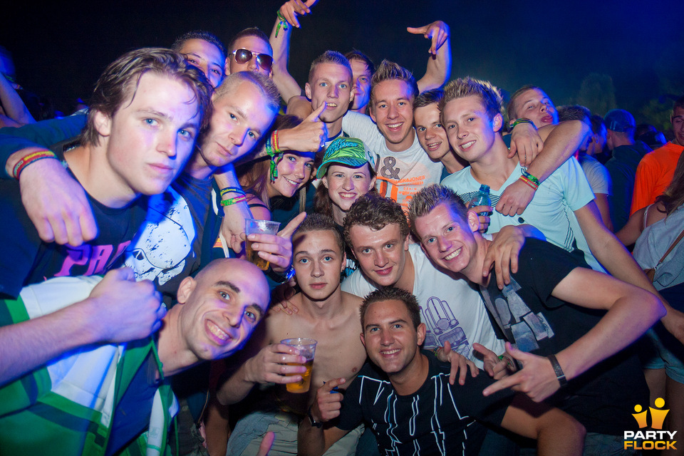 foto The Qontinent · Camping Pre Party, 10 augustus 2012, Puyenbroeck