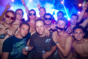 foto The Qontinent · Camping Pre Party, 10 augustus 2012, Puyenbroeck, Wachtebeke #728072