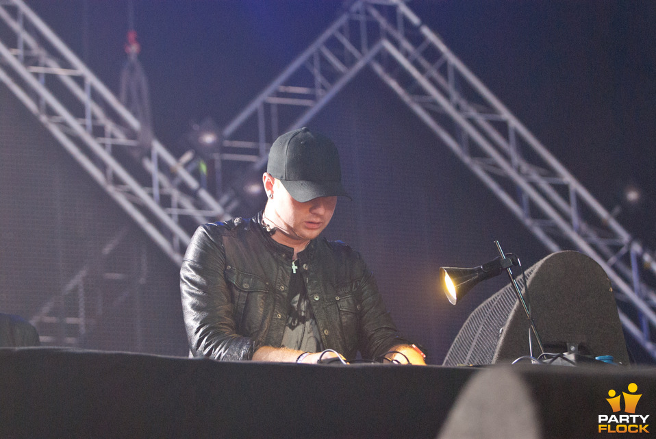 foto A Campingflight to Lowlands Paradise 2012, 18 augustus 2012, Walibi Holland, met Knife Party