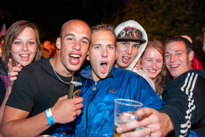 foto Watch out!, 31 augustus 2012, Parkeerterrein Bungalowpark Yerseke, Yerseke #730922