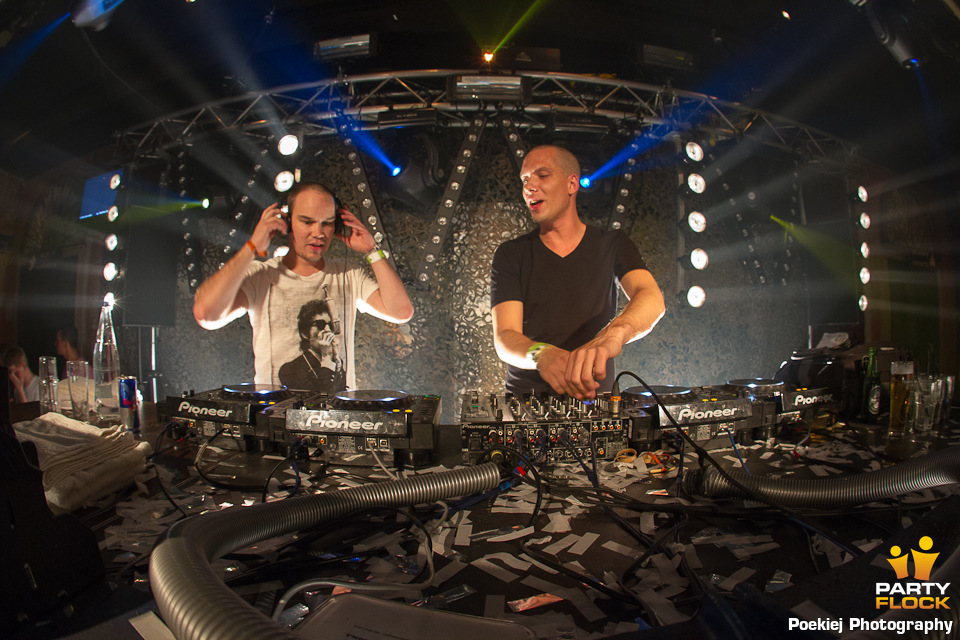 foto Blackpacker, 19 oktober 2012, El Corazon, met Noisecontrollers