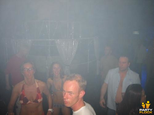 Foto's Morning dance afterparty, 17 maart 2002, Red's, Huizen