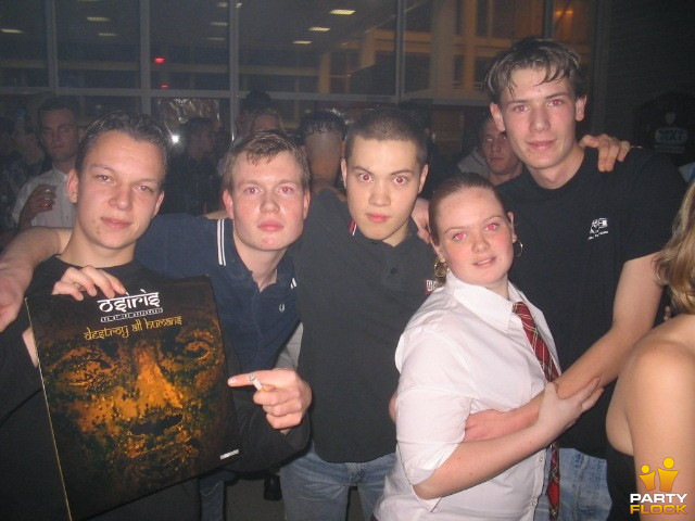 foto Masters of Hardcore vs Hellraiser, 20 december 2003, Prins Bernhardhoeve Hallen