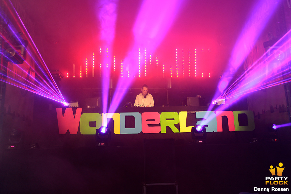 Foto's Wonderland 90's Outdoor Festival, 20 april 2013, Strand Maaslanden, Appeltern