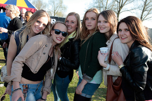 foto Wonderland 90's Outdoor Festival, 20 april 2013, Strand Maaslanden, Appeltern #766295