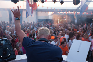 foto Hypnotize at the Beach, 27 april 2013, Vroeger, Bloemendaal aan zee #766460